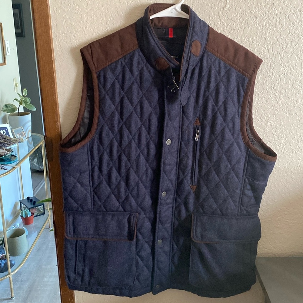 Cremieux blue quilt pattern vest
